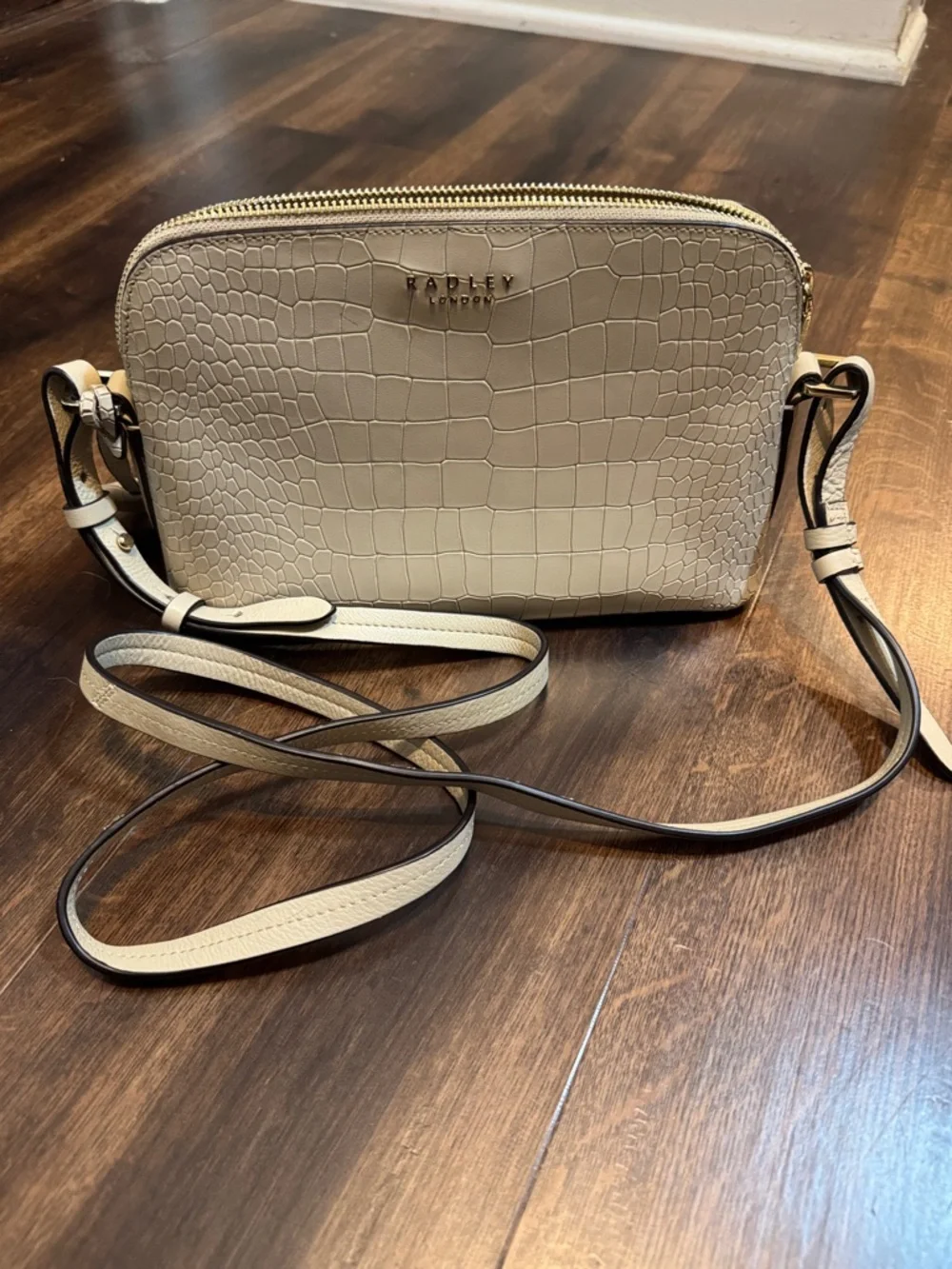 RADLEY LONDON Liverpool Street Croc-Embossed Crossbody Bag with Dust Bag